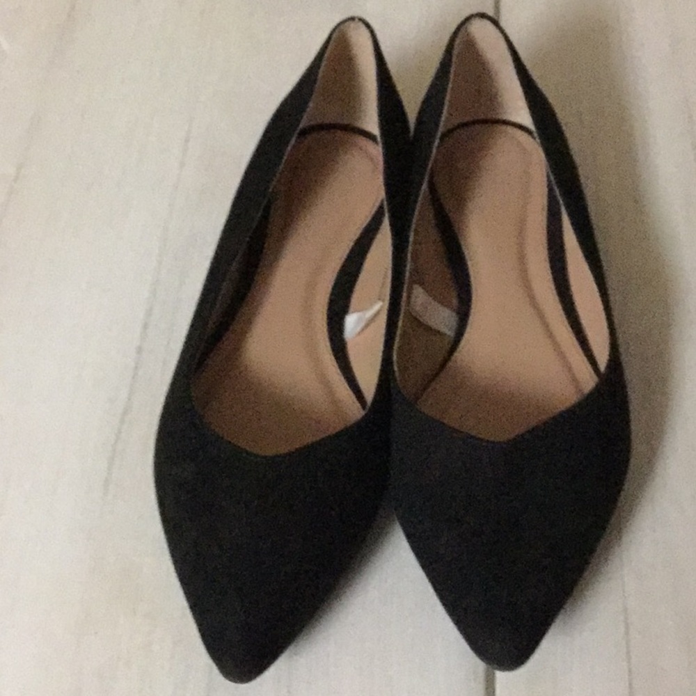 Flat shoes